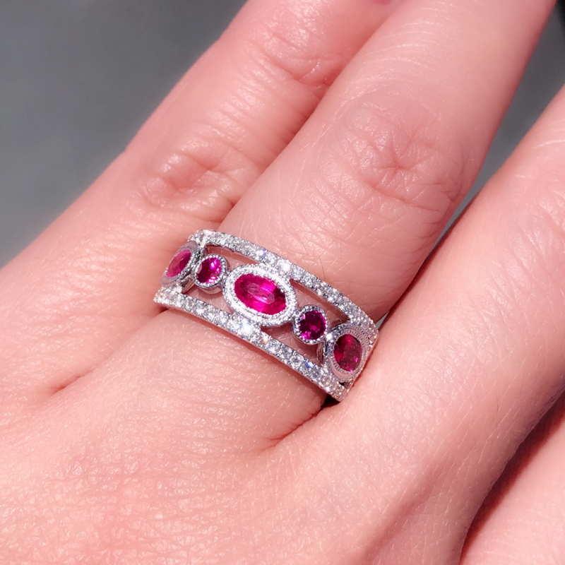 29 ring w hand